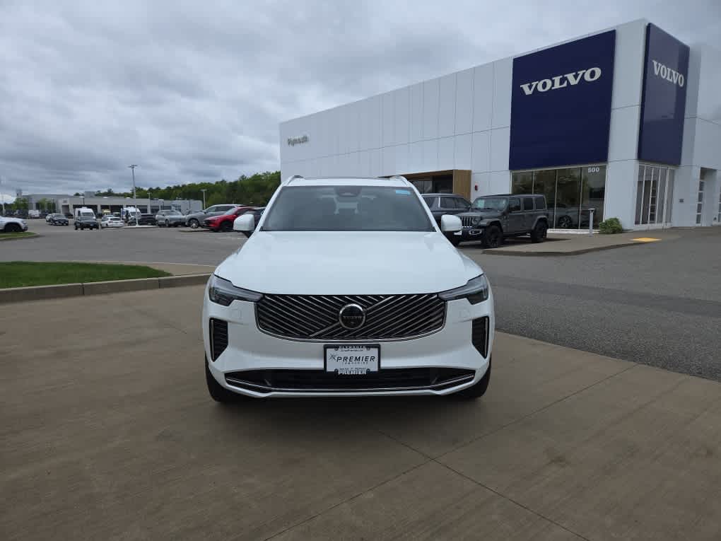 2025 Volvo XC90 Plus photo 3