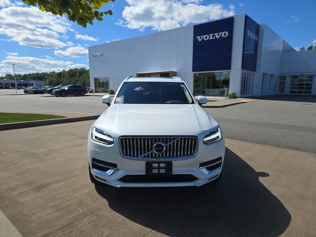 2024 Volvo XC90 B5 Core photo 3