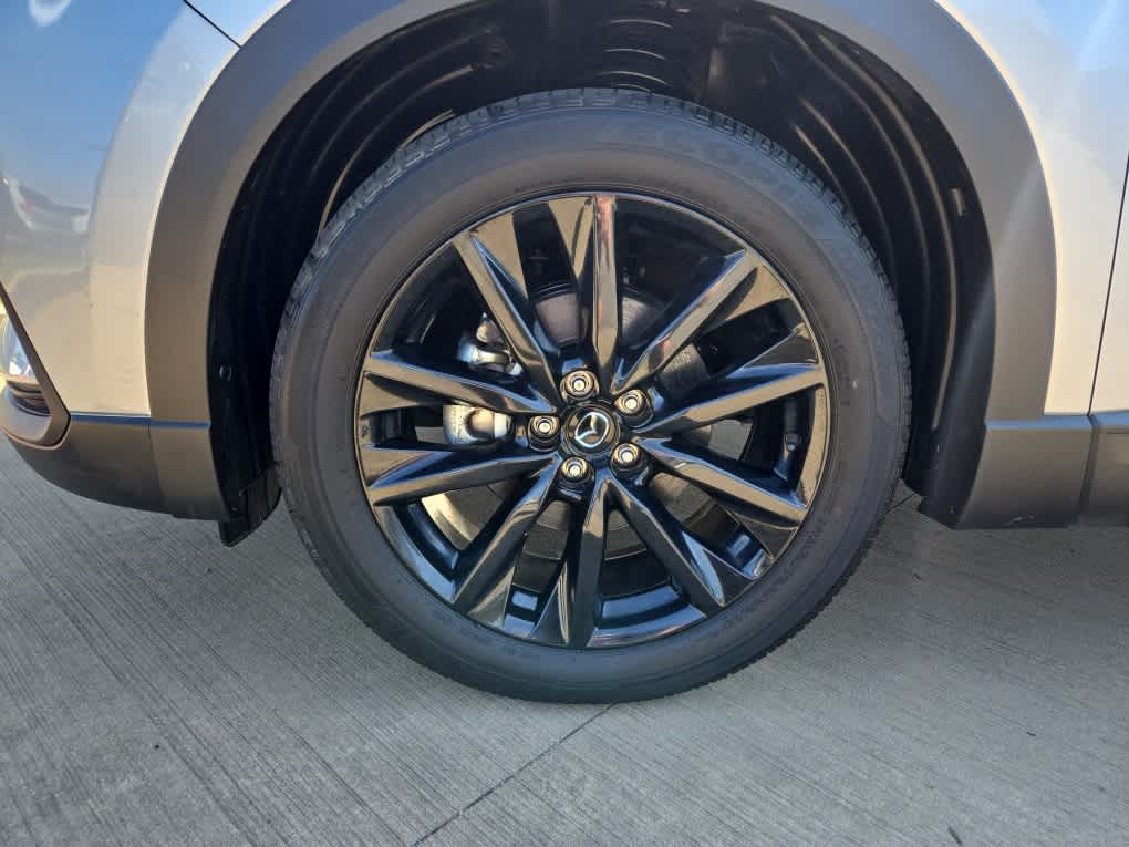2023 Mazda CX-9 Touring photo 4