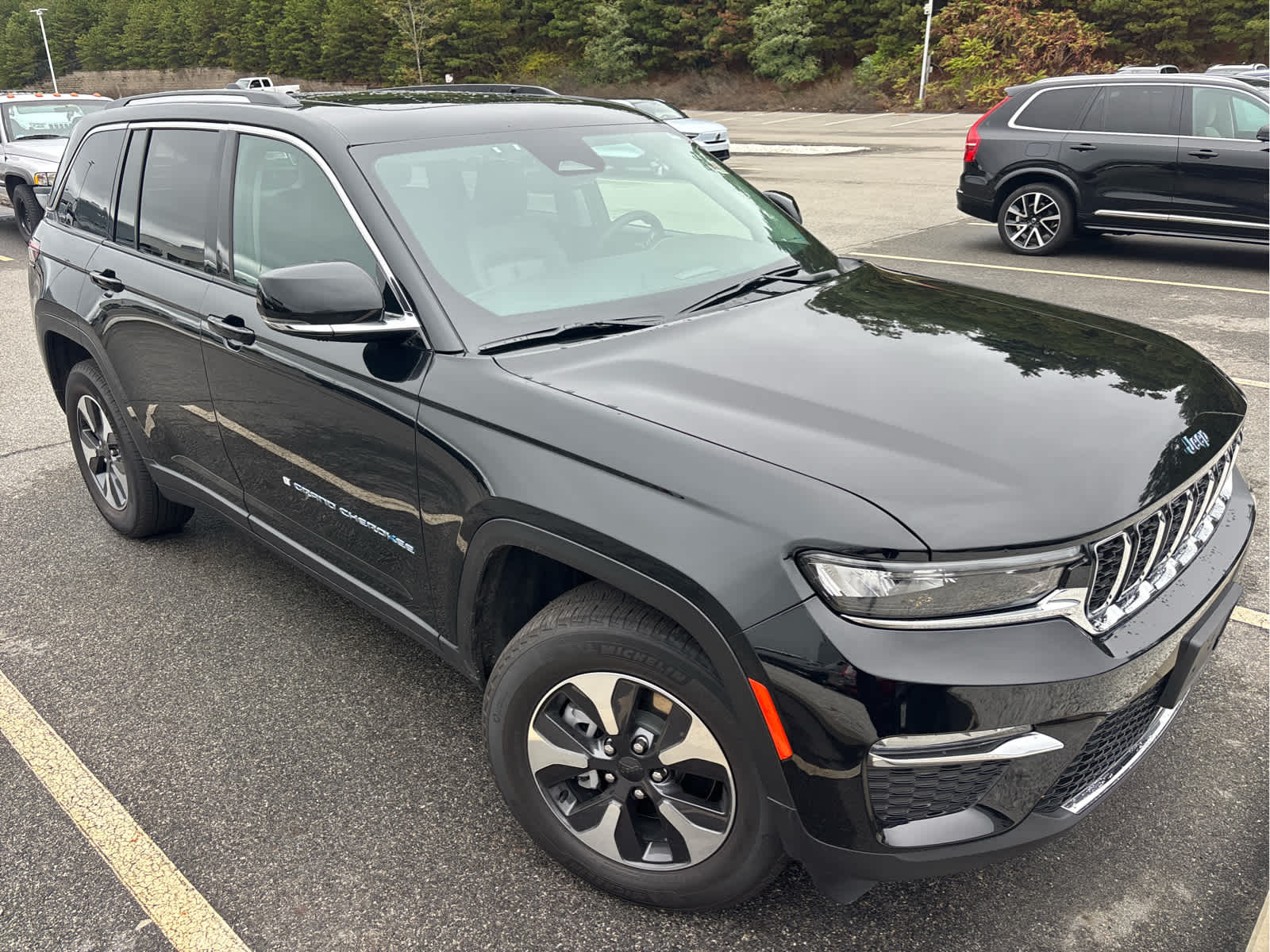 2024 Jeep Cherokee Limited 4xe photo 2