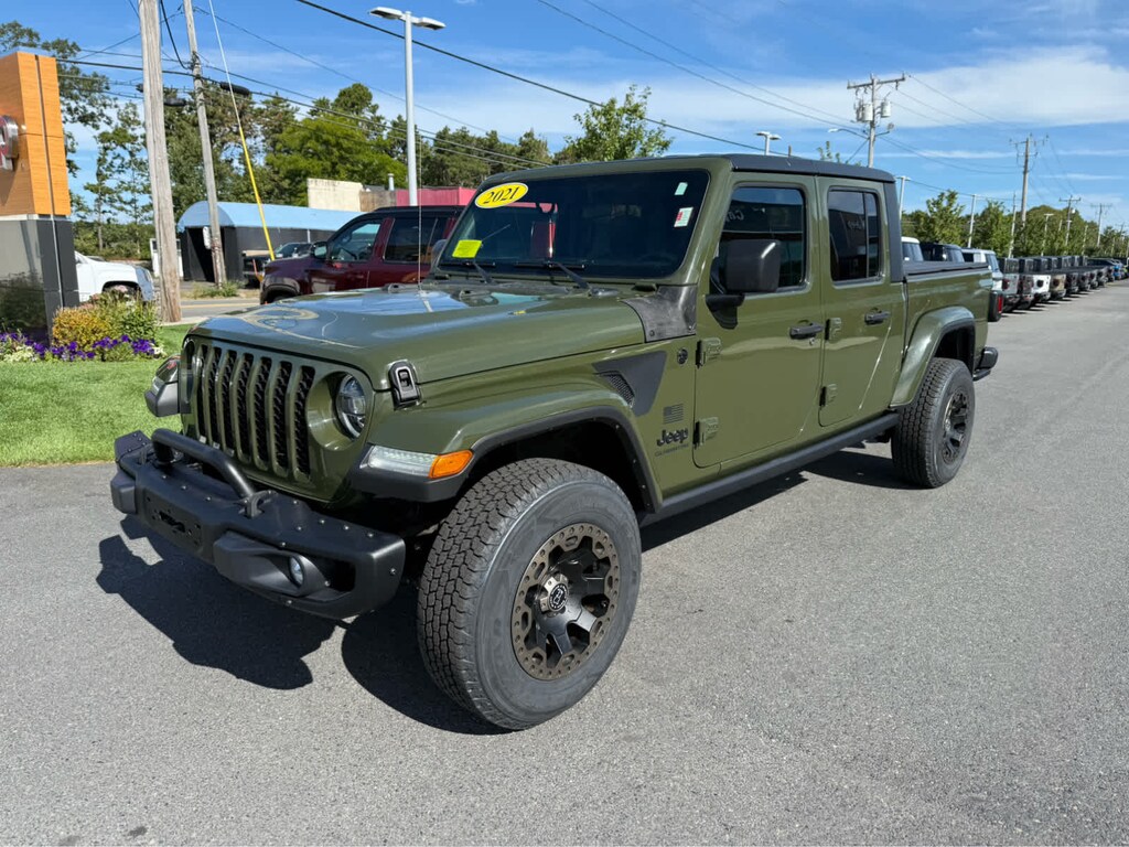 Used 2021 Jeep Gladiator Sport Truck Crew Cab