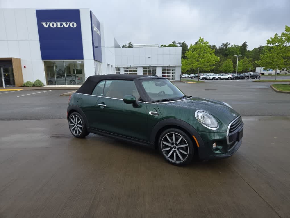 Used 2018 MINI Cooper Base with VIN WMWWG5C5XJ3C68709 for sale in Plymouth, MA
