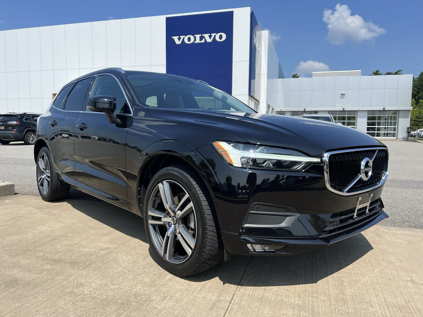 Used 2021 Volvo XC60 Momentum with VIN YV4102RK1M1854495 for sale in Plymouth, MA