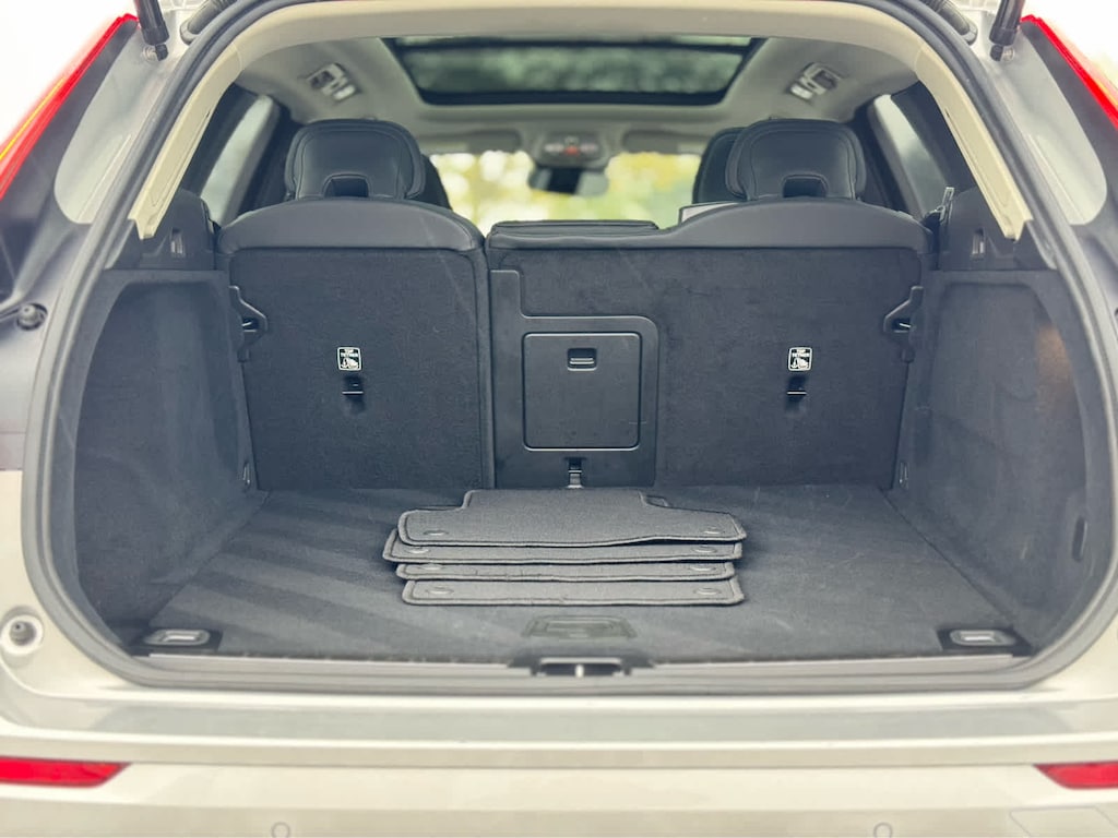 Used 2025 Volvo XC60 B5 Plus SUV