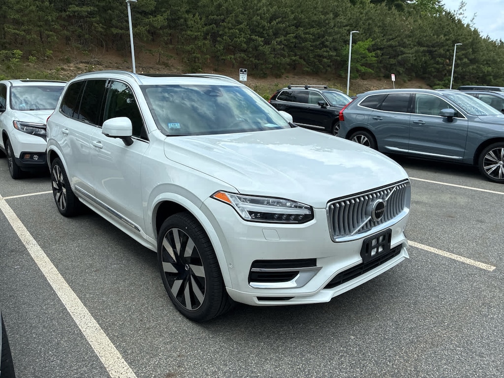 Used 2024 Volvo XC90 plug-in hybrid T8 Plus Bright 7-Seater SUV