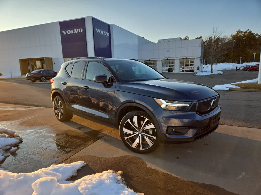 Used 2022 Volvo XC40 Plus with VIN YV4ED3URXN2709807 for sale in Plymouth, MA