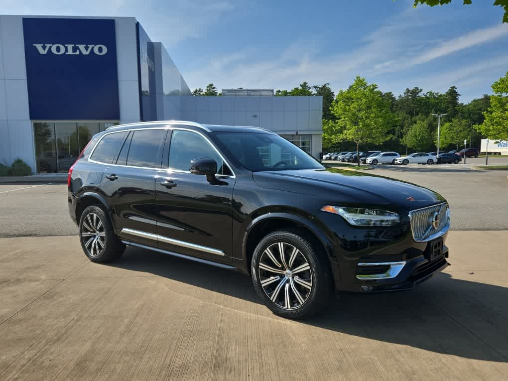 2024 Volvo XC90 B5 Core photo 2