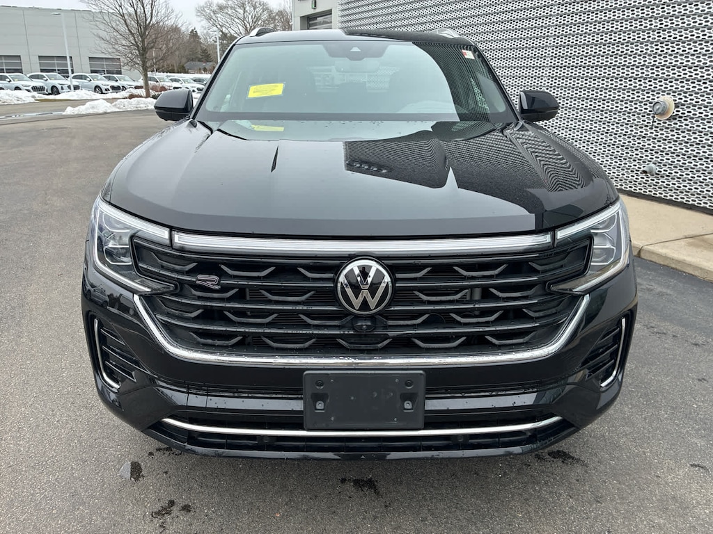Used 2024 Volkswagen Atlas Cross Sport 2.0T SEL Premium R-Line SUV