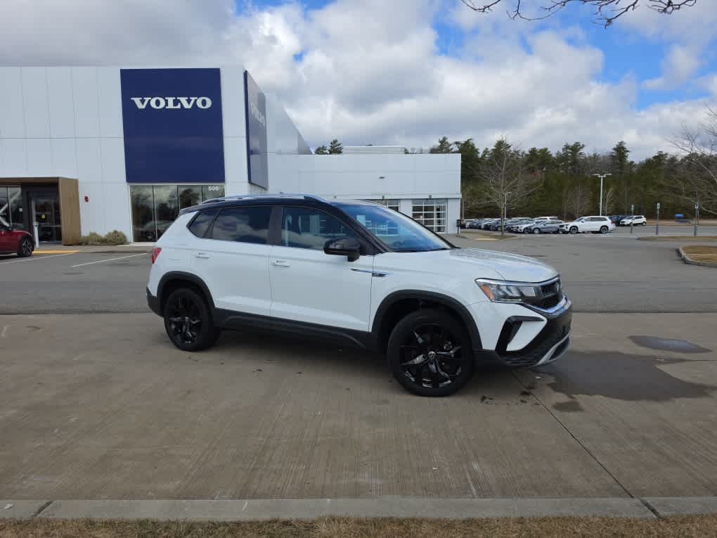 Used 2023 Volkswagen Taos SE with VIN 3VVEX7B23PM370425 for sale in Plymouth, MA