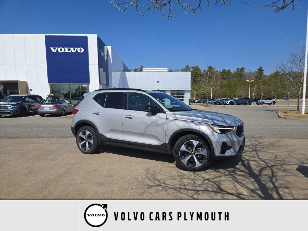 2023 Volvo XC40