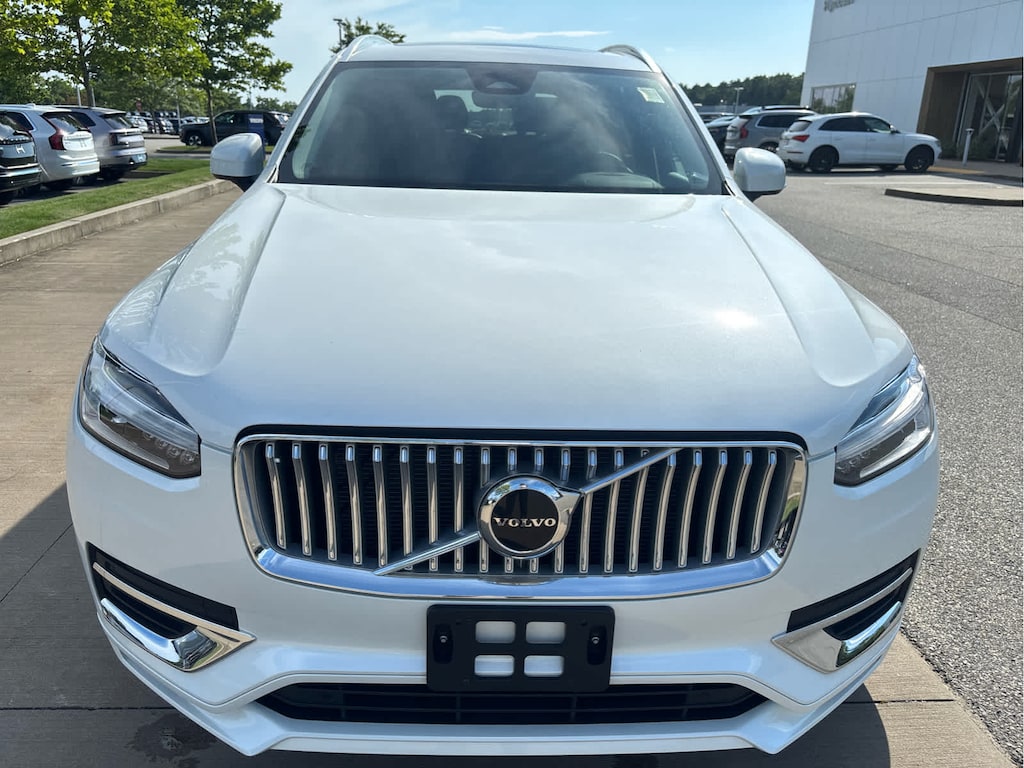 Used 2025 Volvo XC90 B5 Core SUV