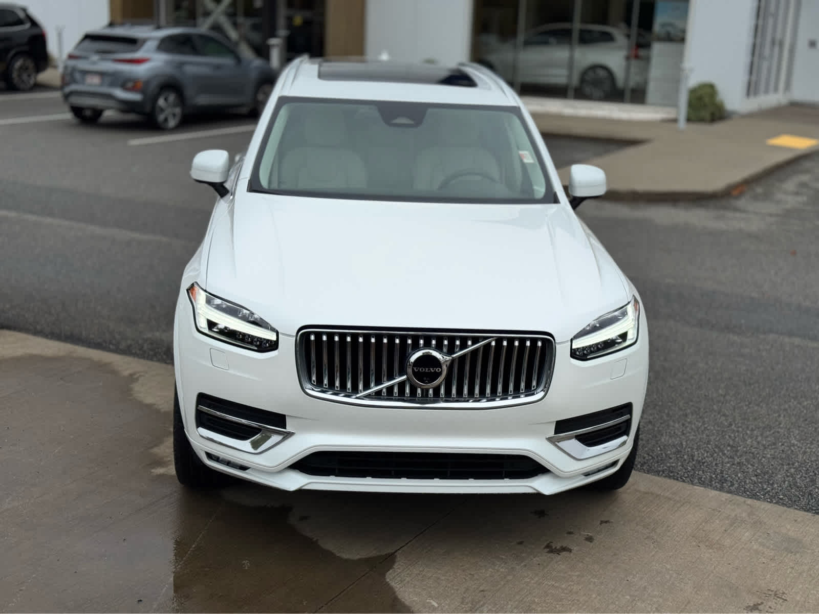 2024 Volvo XC90 Plus photo 2