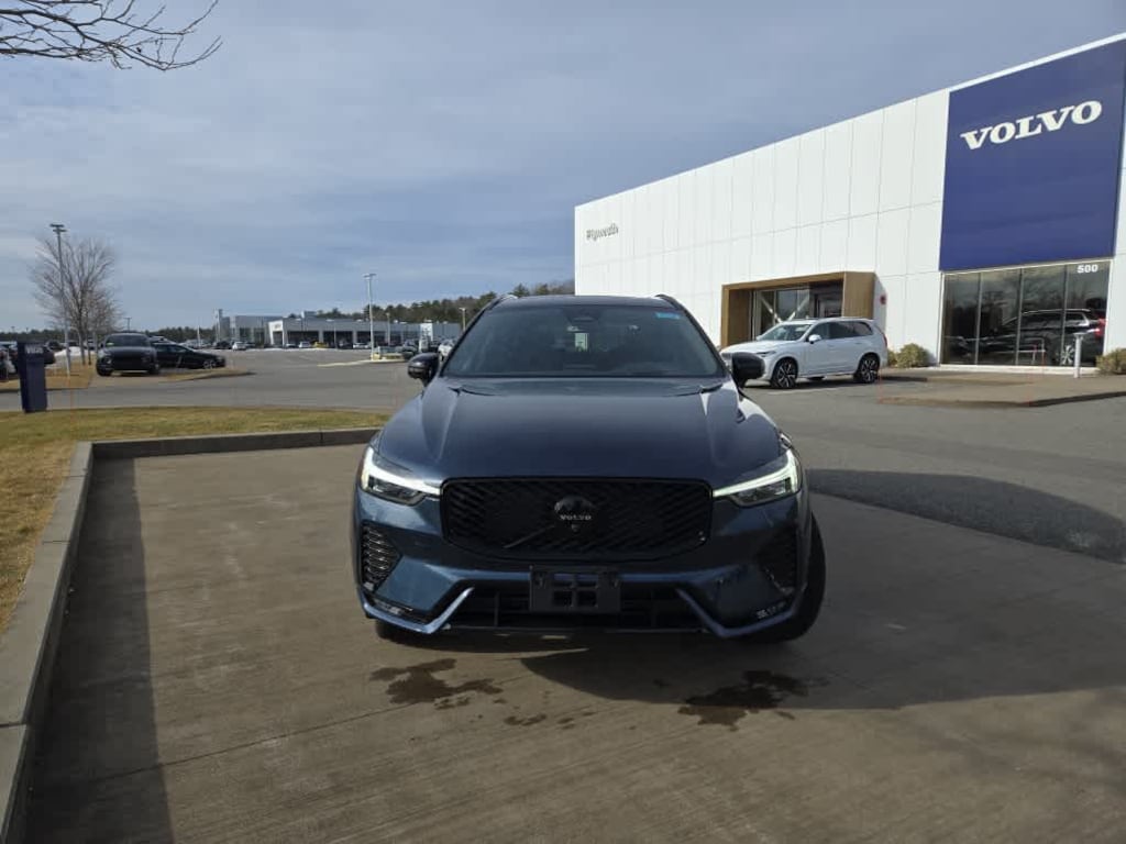 New 2026 Volvo XC60 B5 Ultra Black Edition SUV