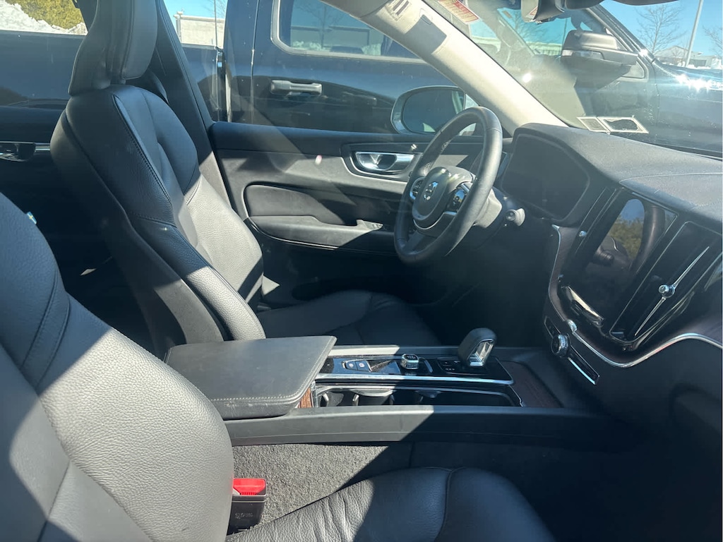 Used 2023 Volvo XC60 B5 AWD Plus Bright SUV