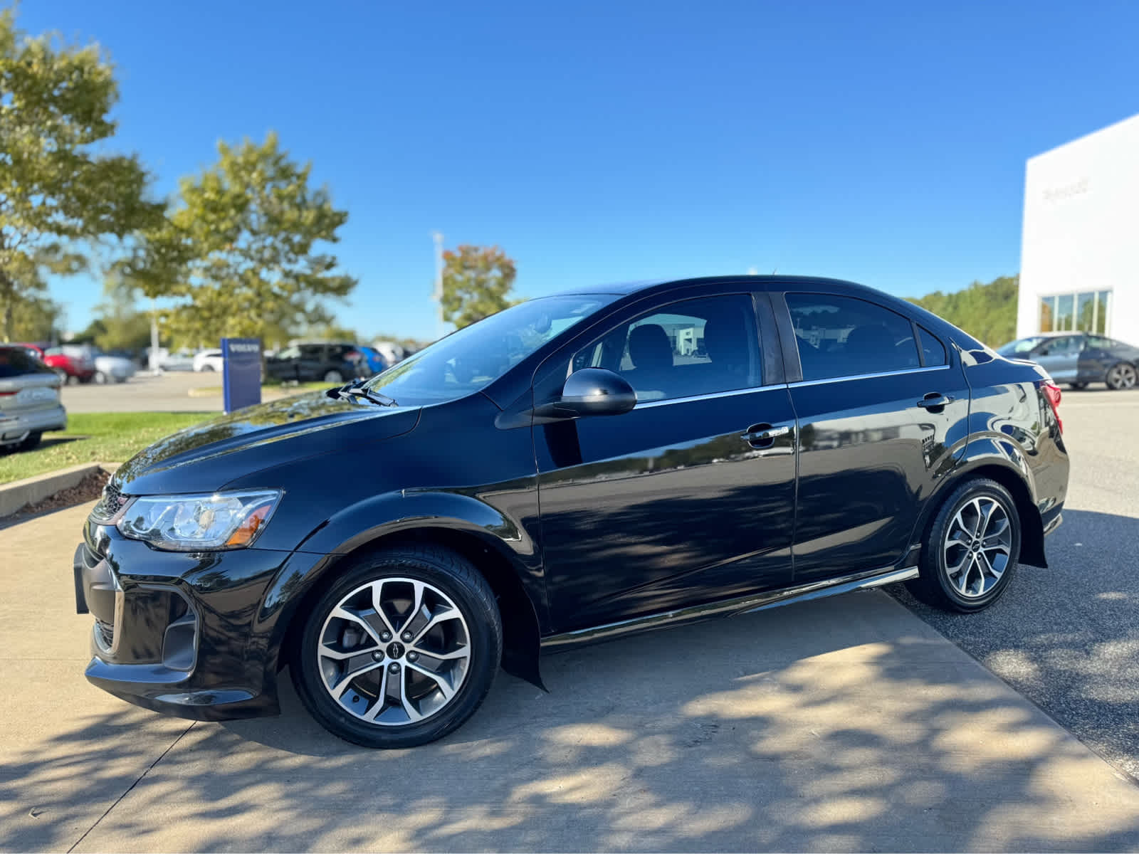 2019 Chevrolet Sonic LT photo 3
