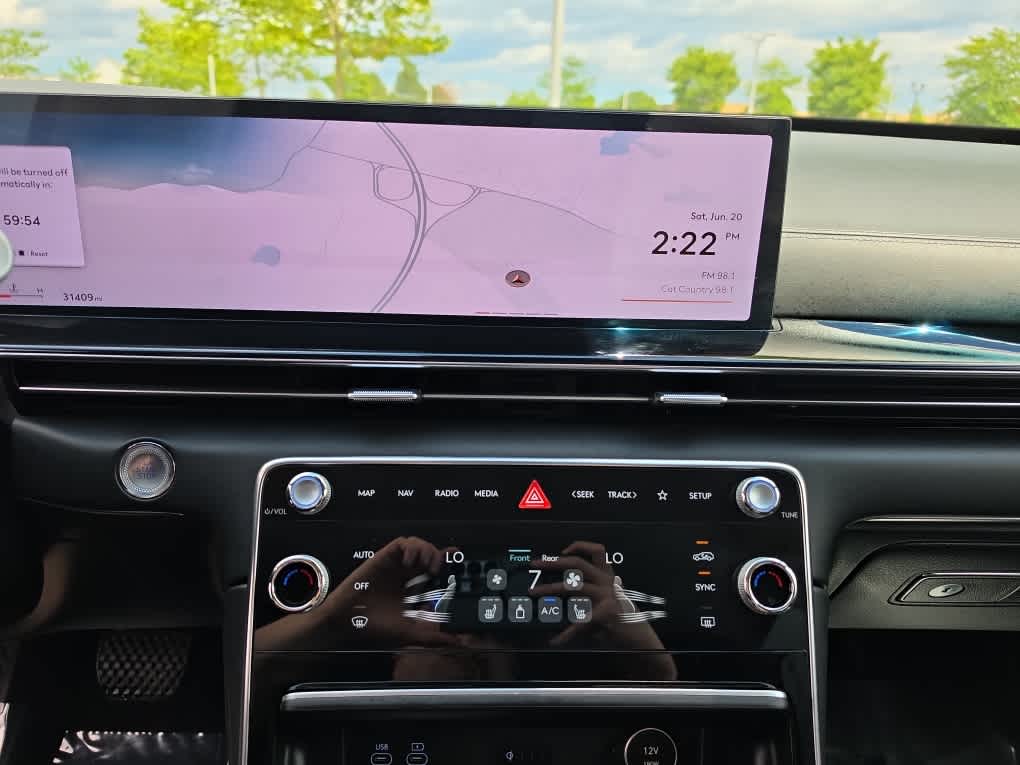 2025 GENESIS GV80 18