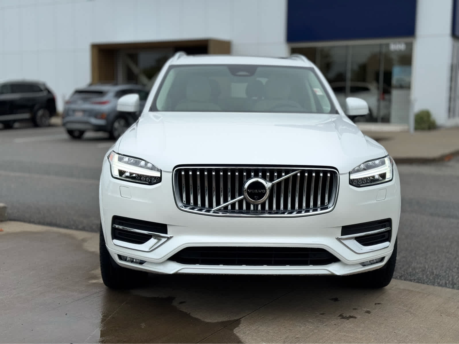 2024 Volvo XC90 Plus photo 3