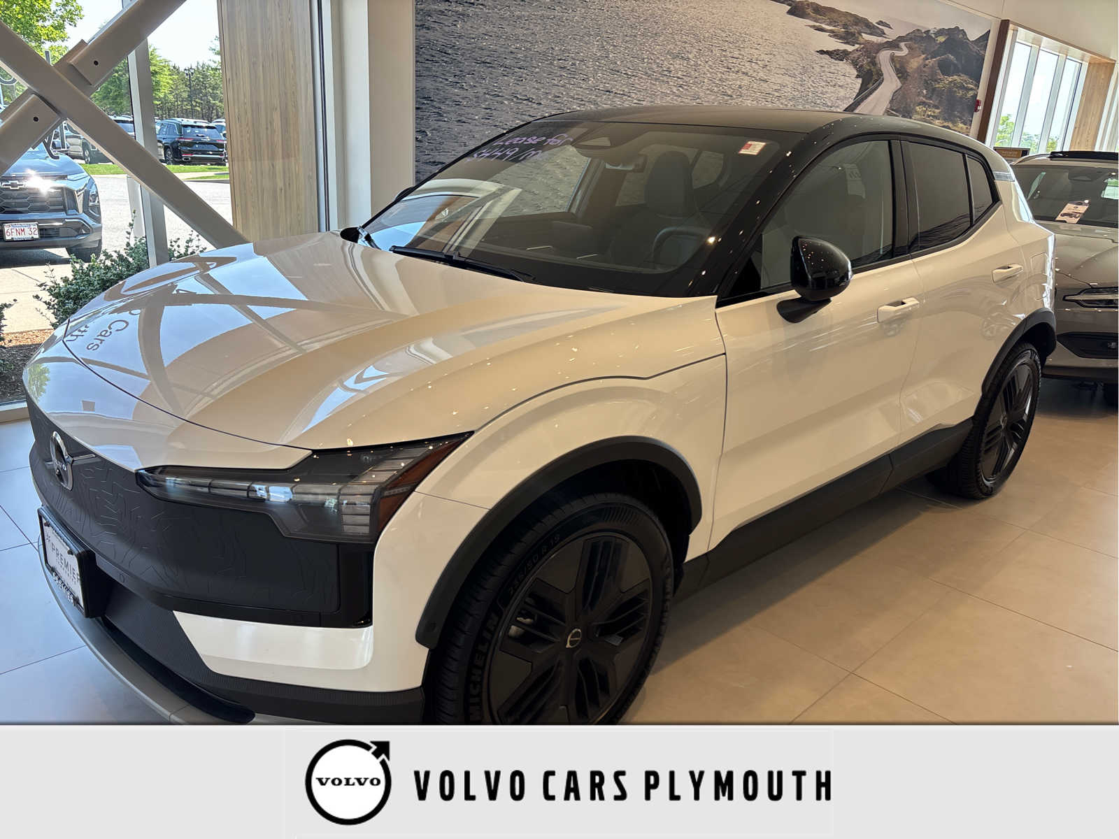 2026 Volvo EX30 Twin Motor Cross Country Ultra's photo