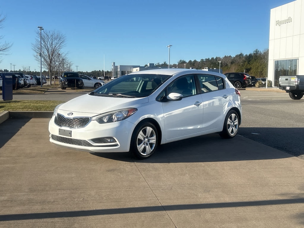 Used 2016 Kia Forte LX FWD Hatchback