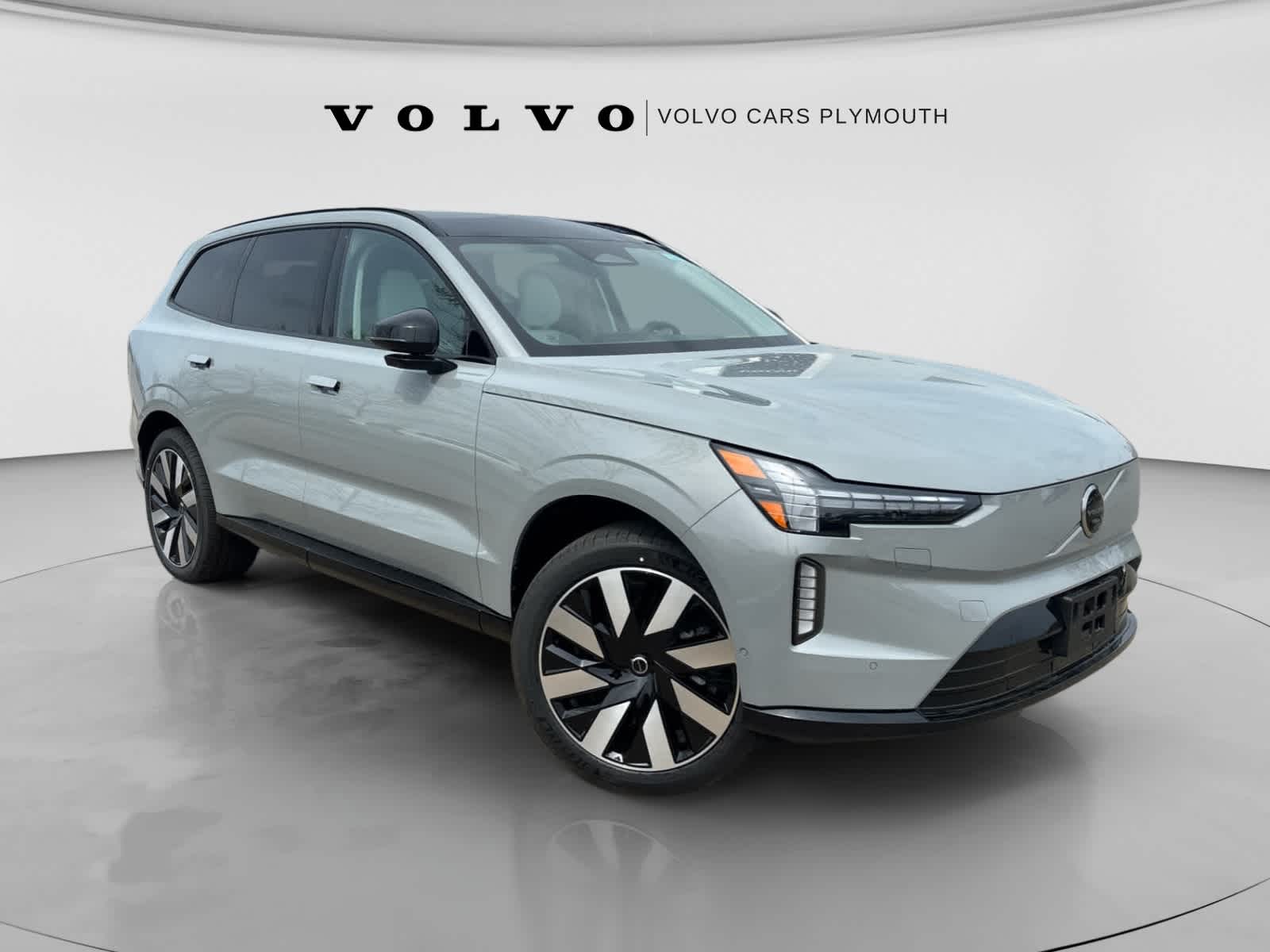 2026 Volvo EX90 Plus