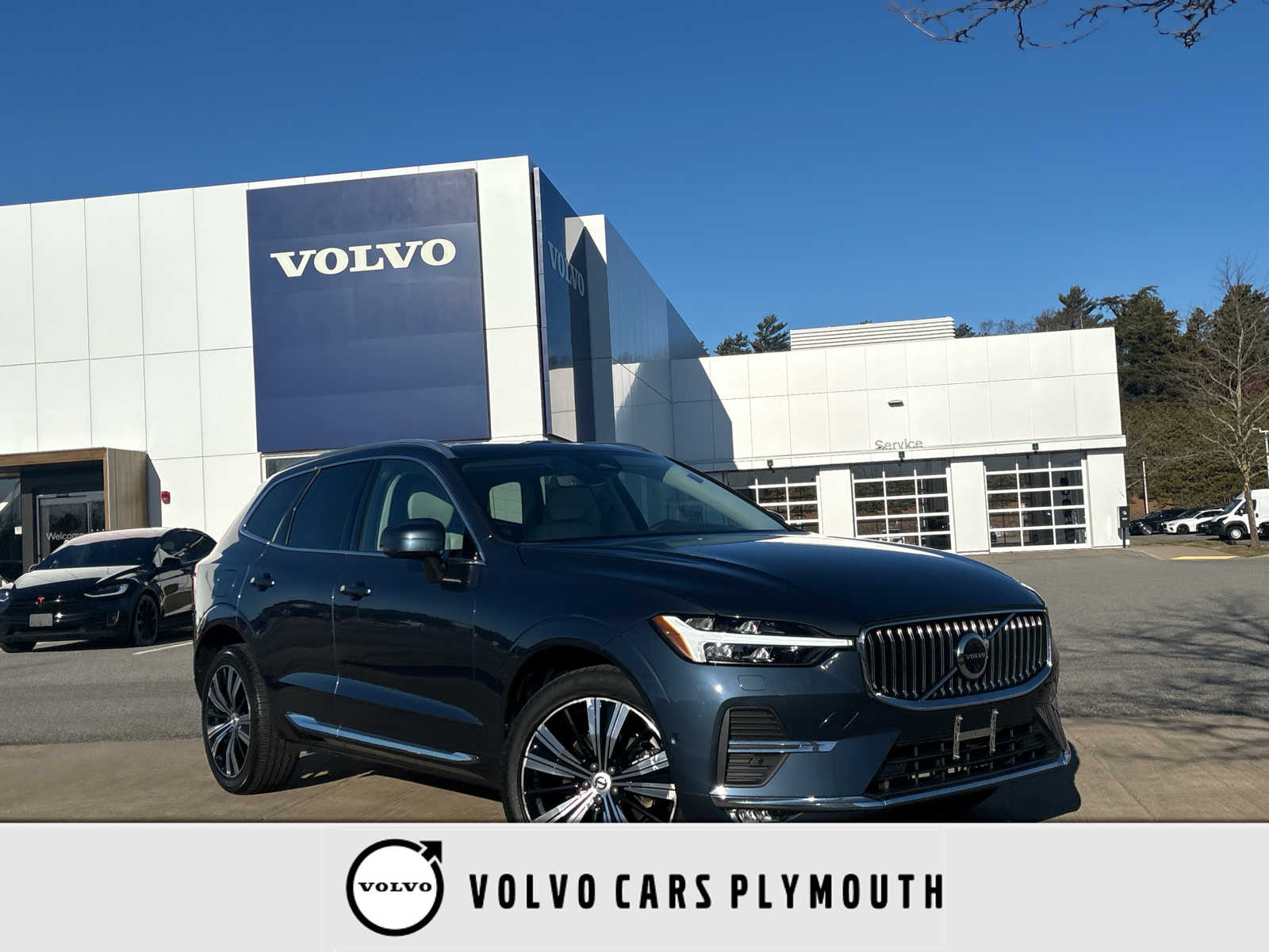 2023 Volvo XC60 Plus's photo