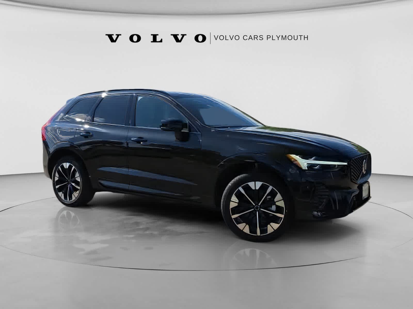 2026 Volvo XC60 Plus