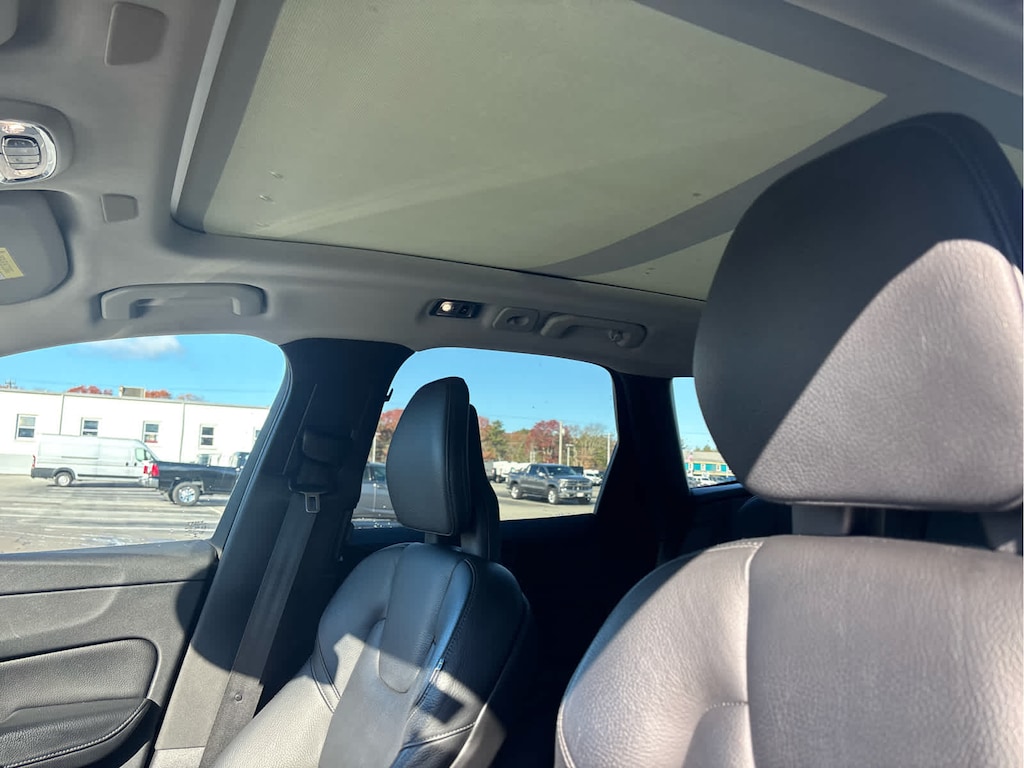 Used 2018 Volvo XC60 T5 AWD Inscription SUV