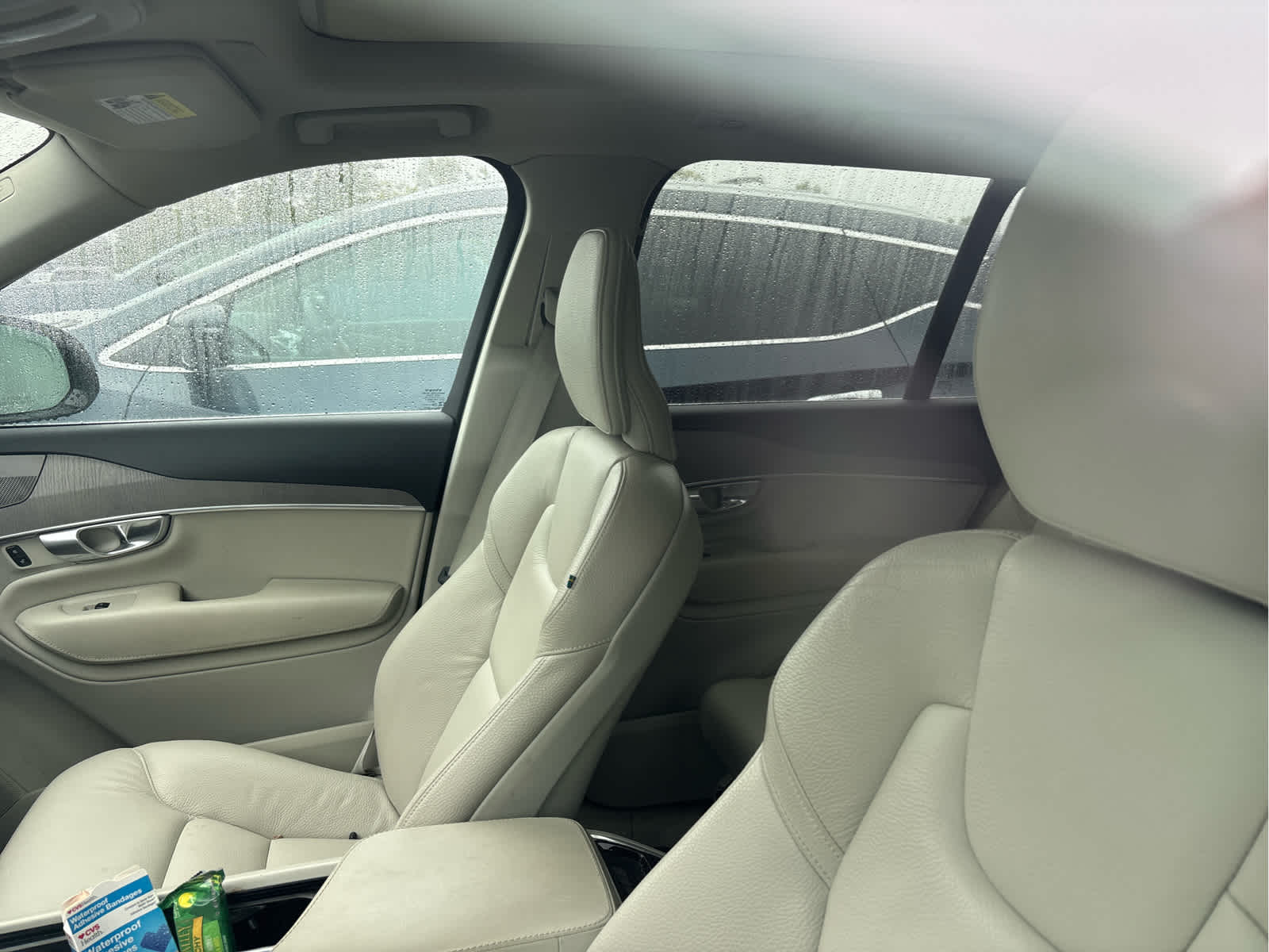 2024 Volvo XC90 Plus photo 2