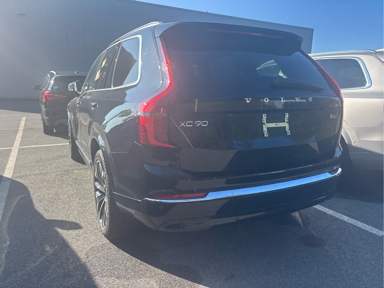 2025 Volvo XC90 Plus photo 3