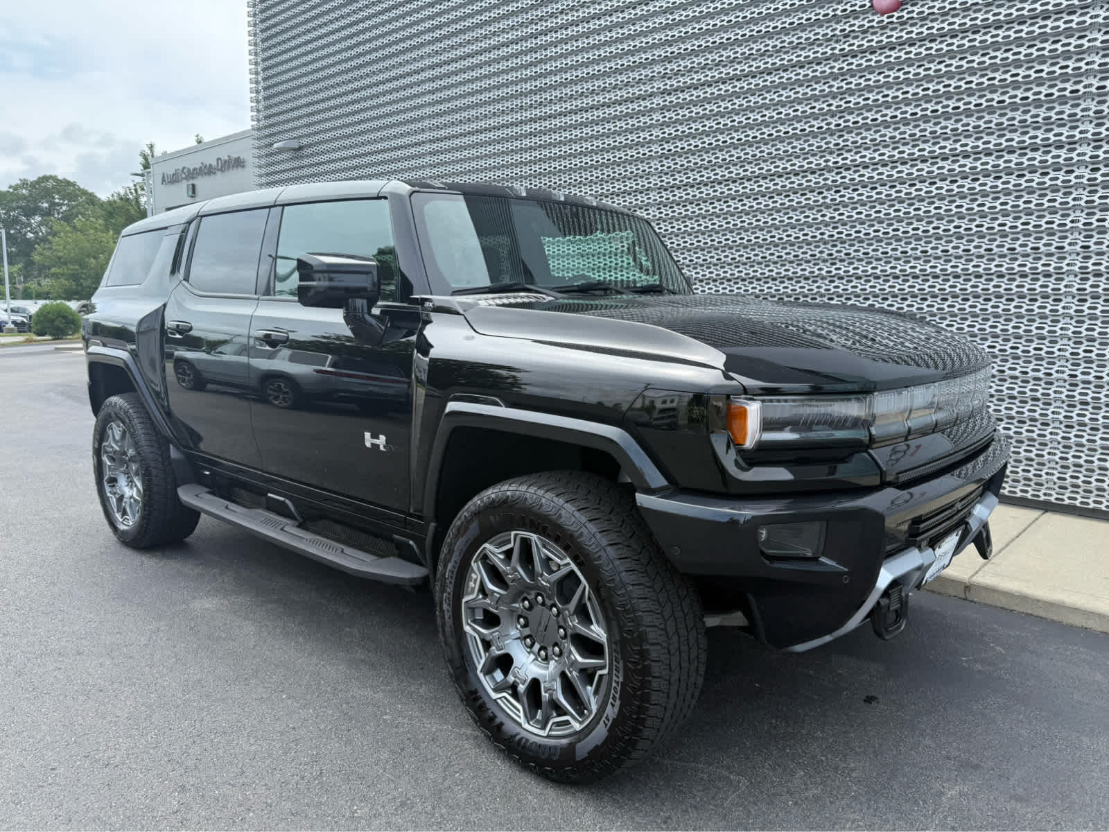 Used 2024 GMC HUMMER EV 3X with VIN 1GKB0RDC6RU107212 for sale in Plymouth, MA