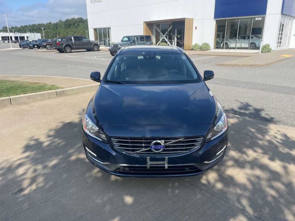 Used 2015 Volvo V60 T5 Drive-E Premier Plus w/BLIS Package Wagon