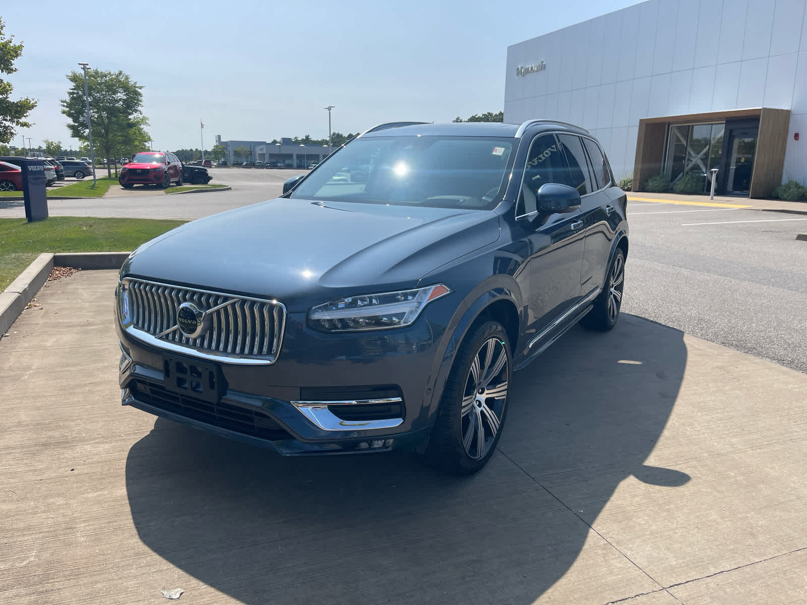 2022 Volvo XC90 T6 AWD Inscription photo 3
