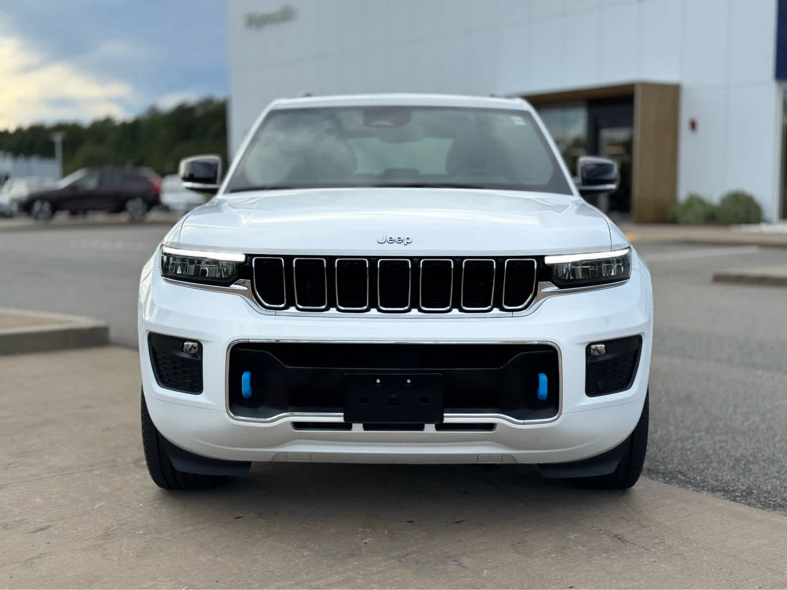 2023 Jeep Cherokee Overland 4xe photo 2