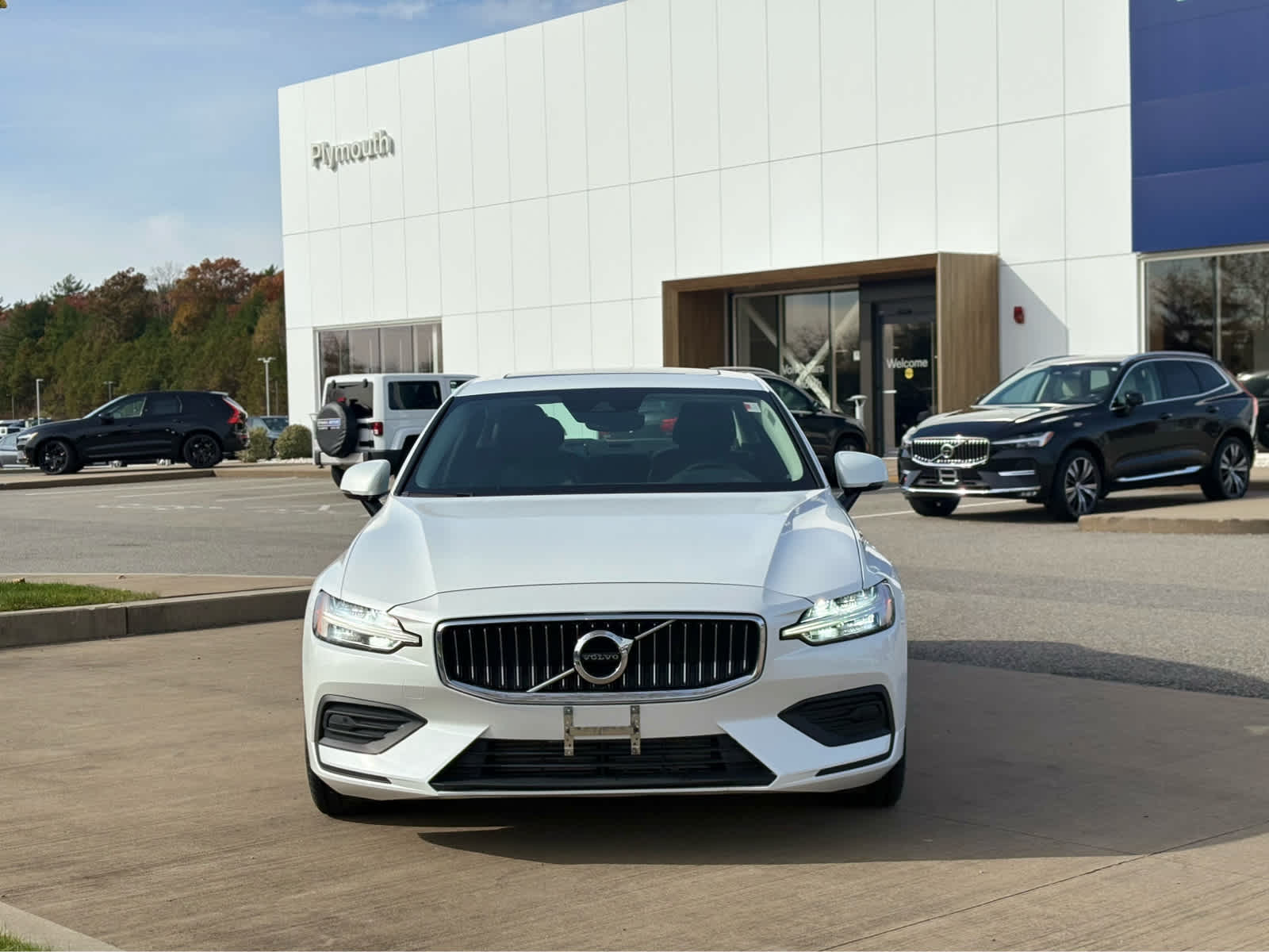 2020 Volvo S60 T6 Momentum photo 3