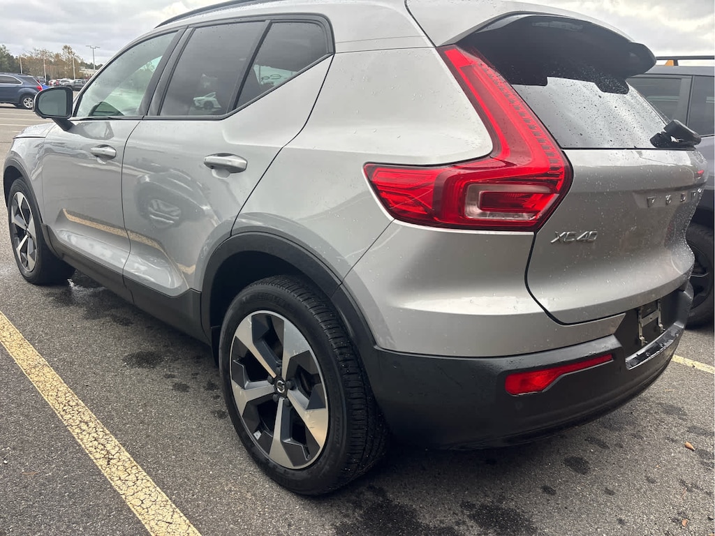 Used 2023 Volvo XC40 B5 AWD Plus Dark SUV