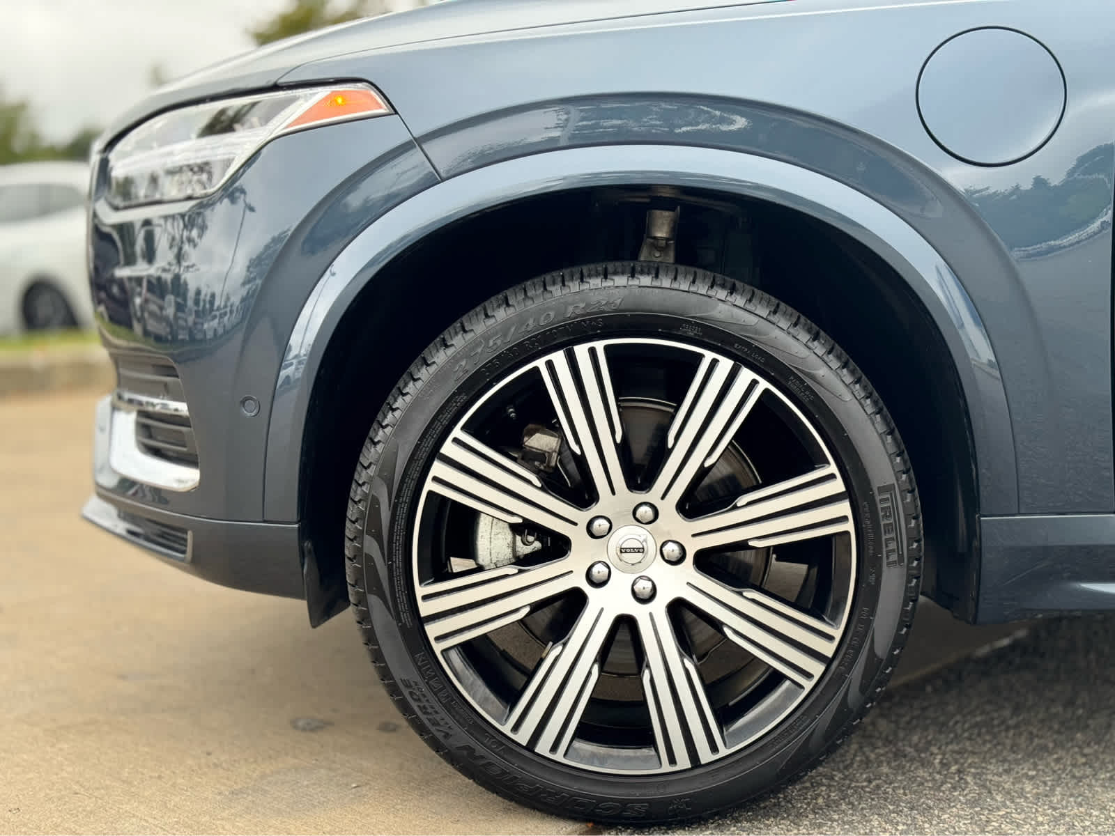 2024 Volvo XC90 T8 Plus photo 3