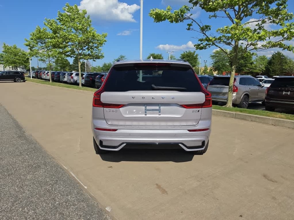 New 2026 Volvo XC60 B5 Plus SUV