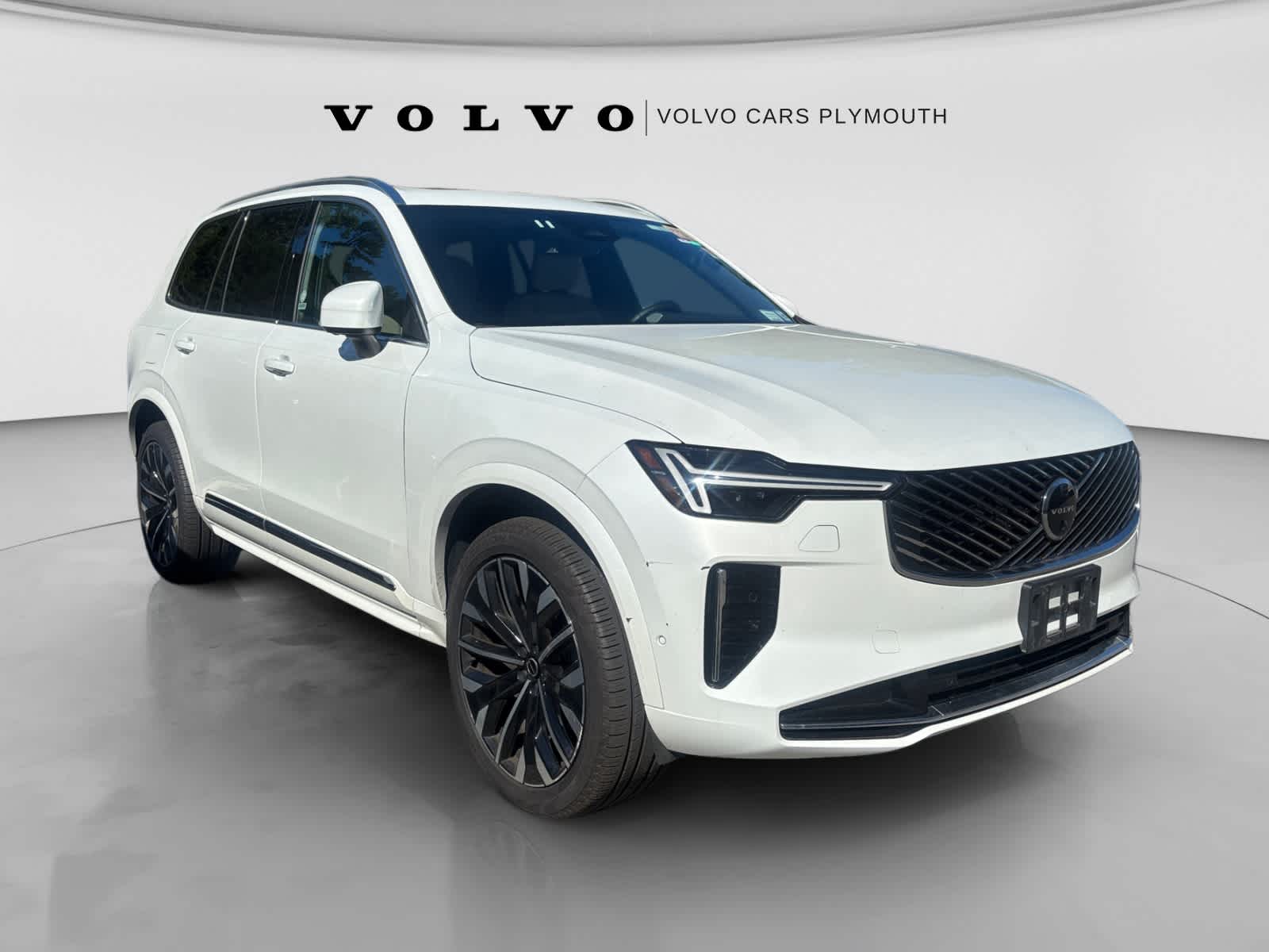 2026 Volvo XC90 Plus