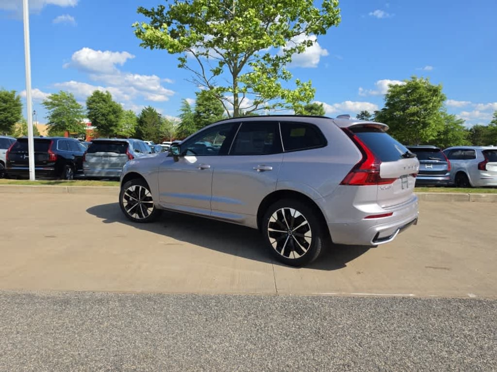 New 2026 Volvo XC60 B5 Plus SUV