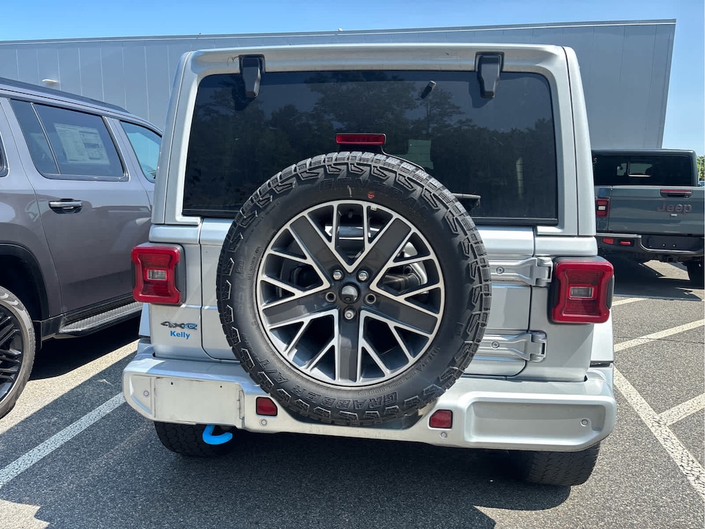 Used 2024 Jeep Wrangler 4xe High Altitude SUV