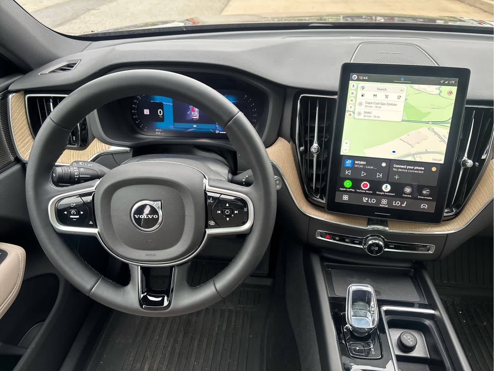 2026 Volvo XC60 Plus - Photo 25