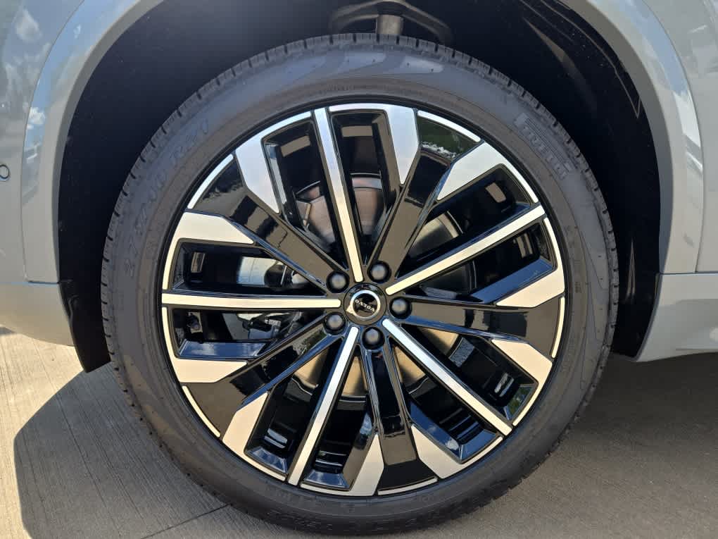 2026 Volvo XC90 Premier photo 4