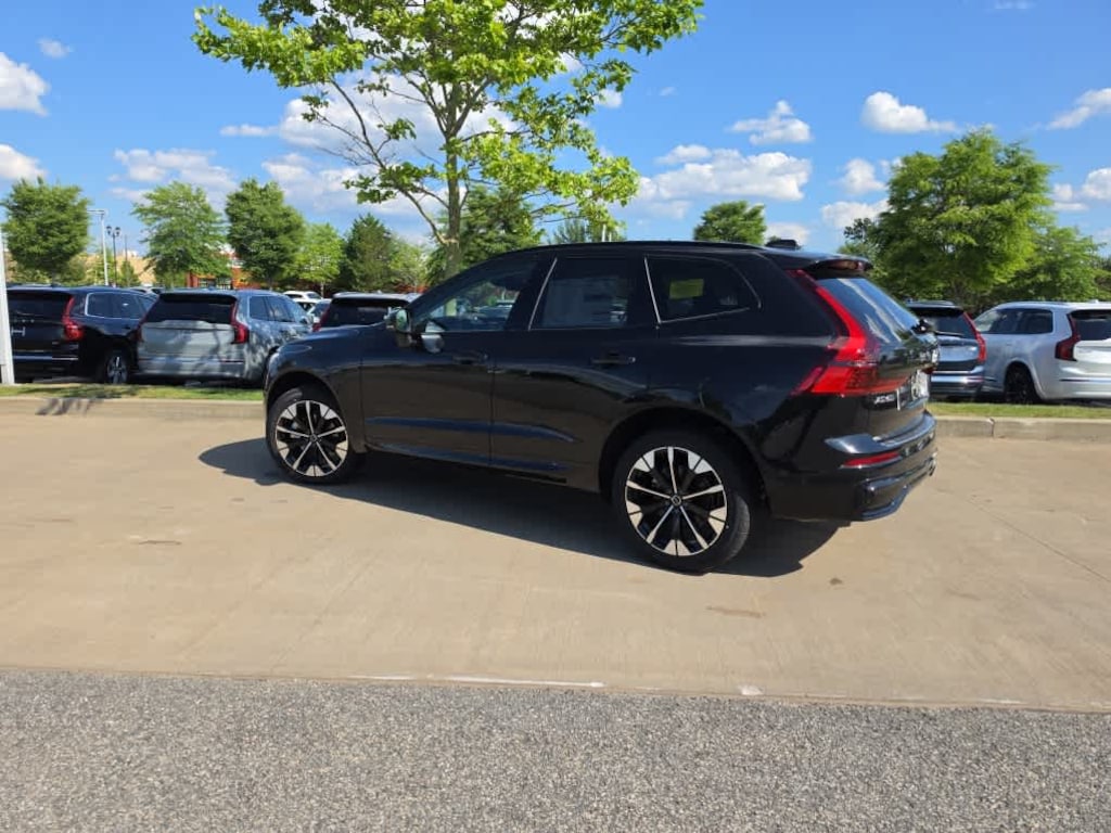 New 2026 Volvo XC60 B5 Plus SUV