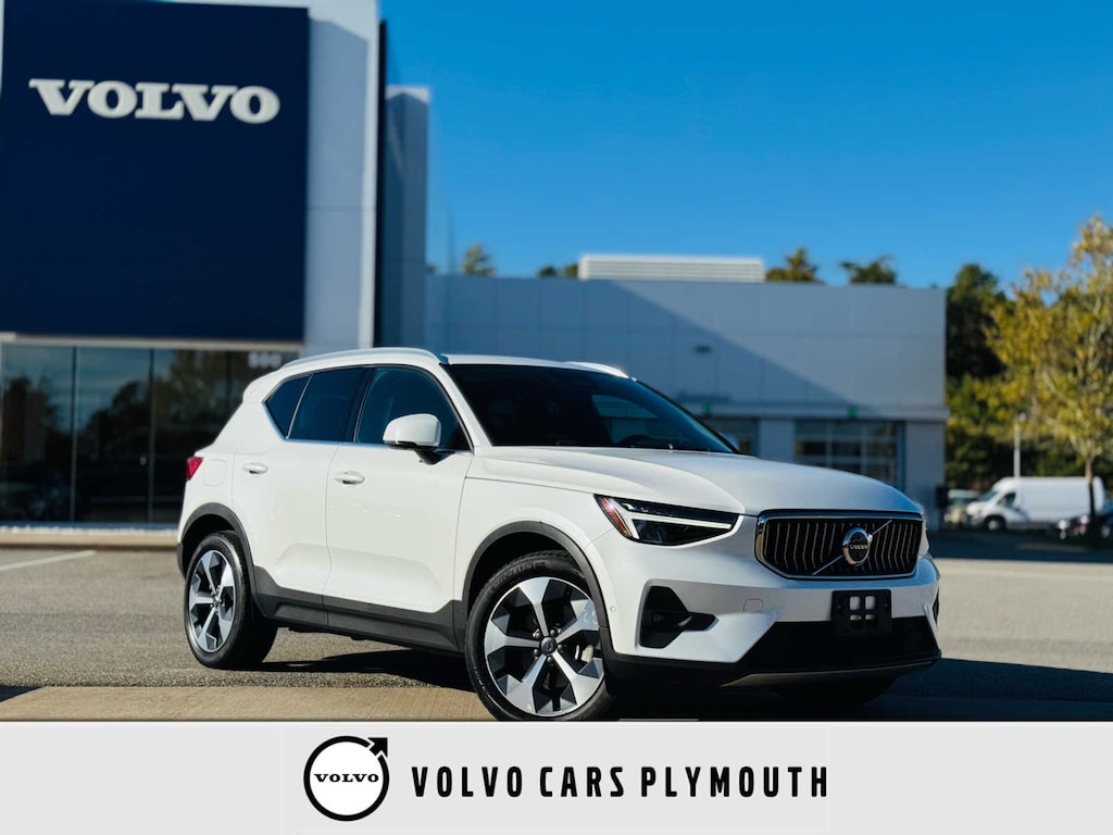Used 2023 Volvo XC40 B5 AWD Plus Bright SUV