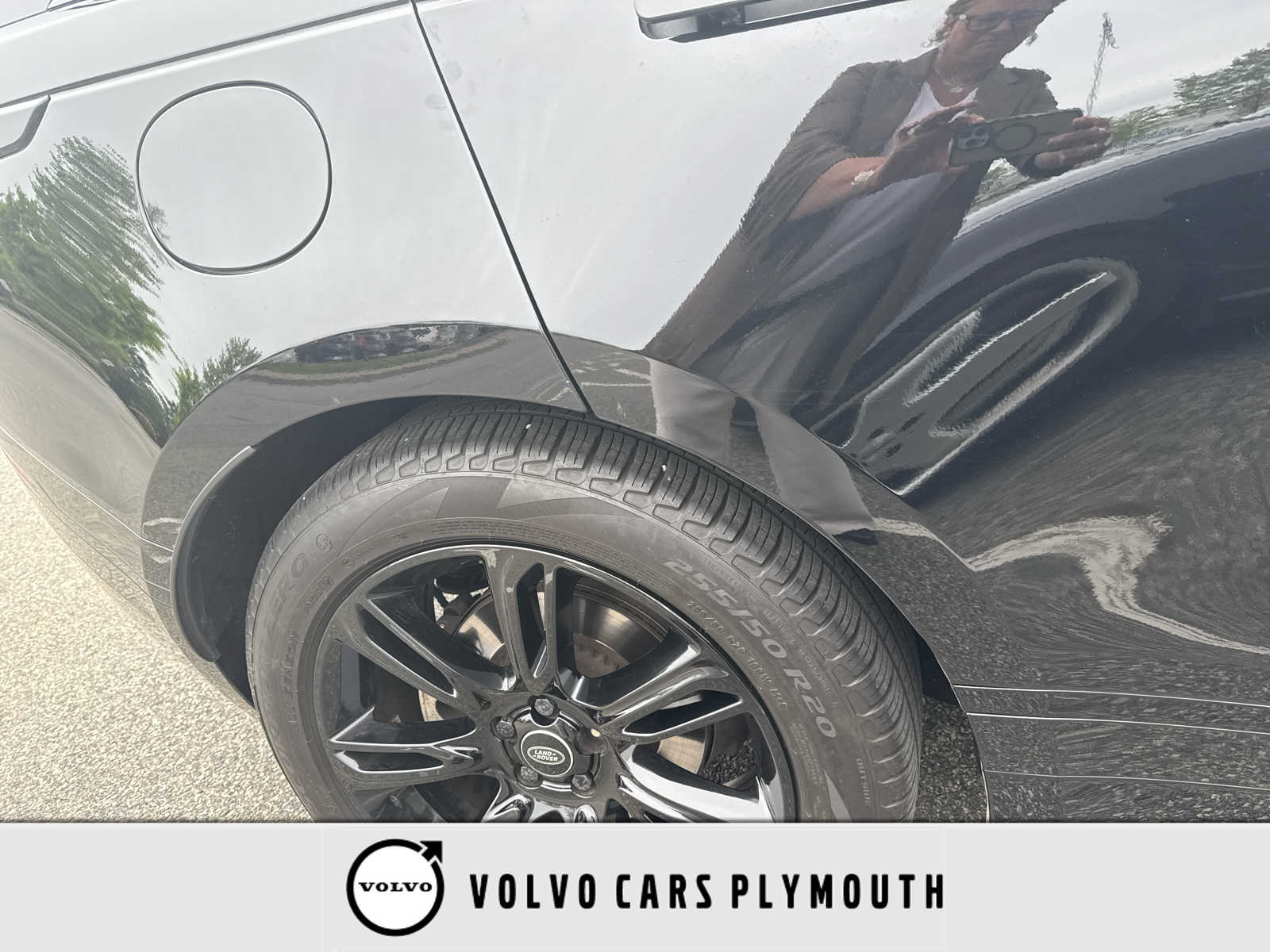 2023 Land Rover Range Rover Velar R-Dynamic S's photo