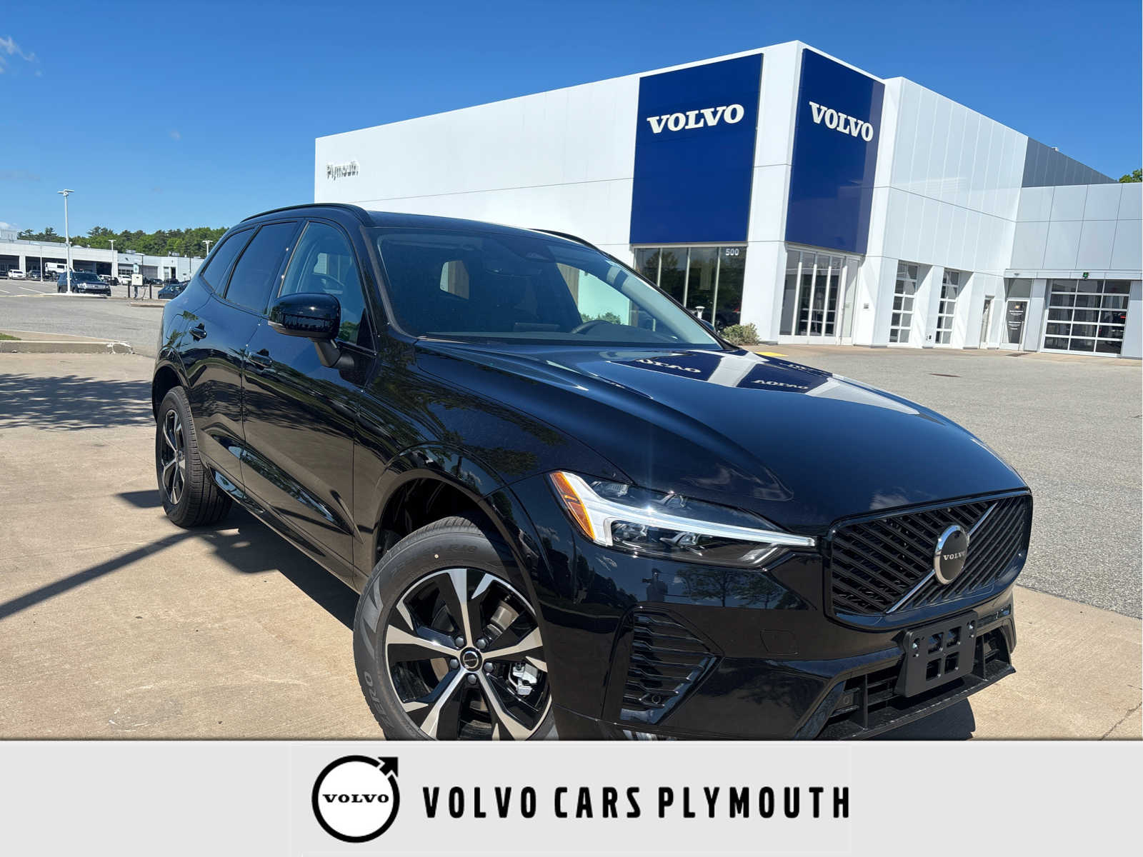 2026 Volvo XC60 B5 Core Dark AWD's photo