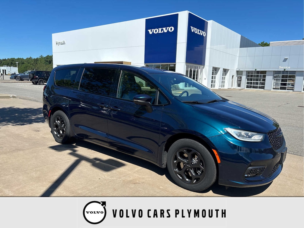 Used 2023 Chrysler Pacifica Plug-In Hybrid Touring L Van Passenger Van