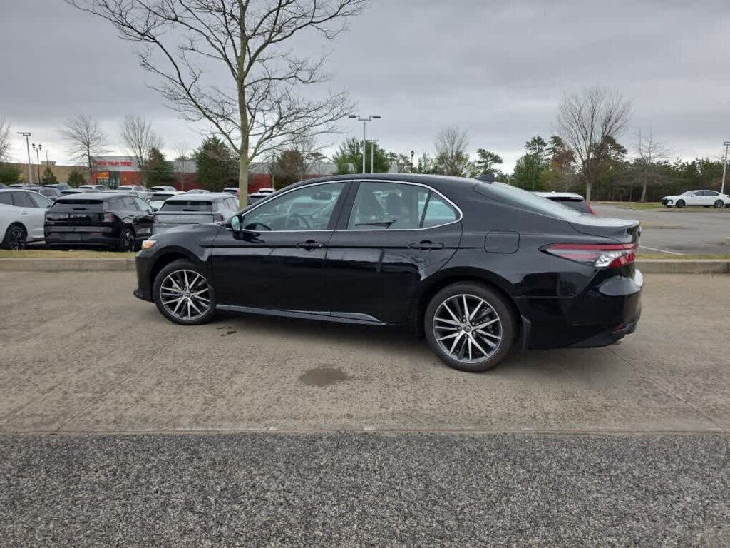 Used 2024 Toyota Camry Hybrid XLE Sedan