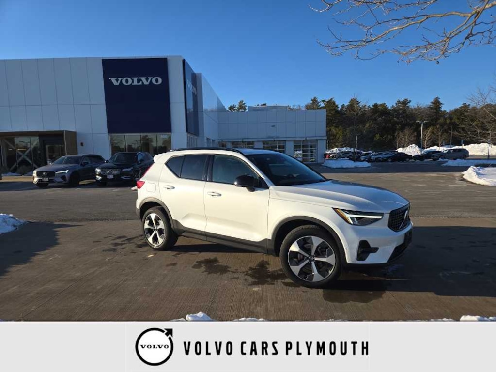 Used 2023 Volvo XC40 B5 AWD Plus Dark SUV