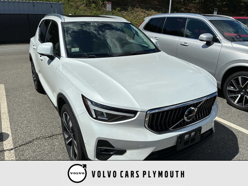 Used 2024 Volvo XC40 B5 Plus Bright SUV